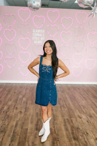 Courtney Mini